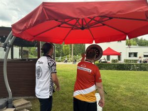Dartsstand beim Sommerfest des PAN Zentrums
